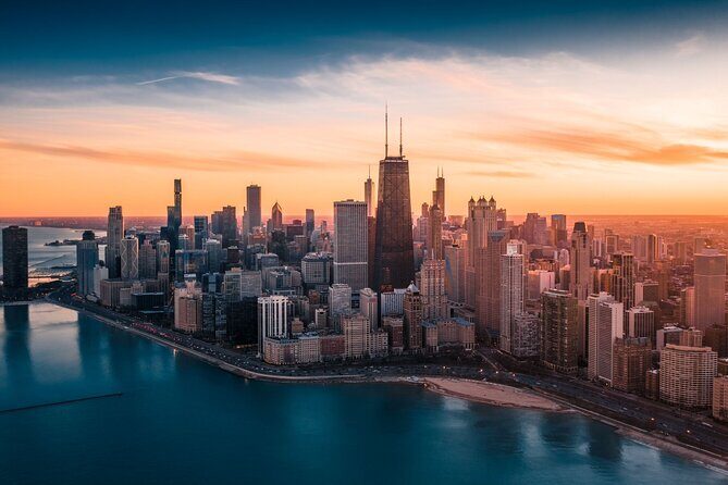 360 Chicago Observation Deck Sip and View Ticket - CloudWalk murals and the Nate Baranowski illusion