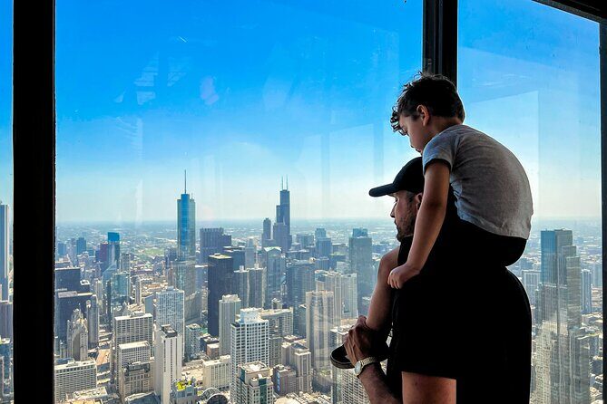 360 Chicago Observation Deck Sip and View Ticket - CloudBar: one drink, big atmosphere