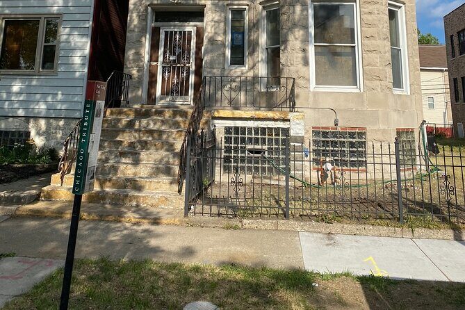 African American Heritage Tour of Chicago - The van-and-neighborhood strategy: why this format works in Chicago