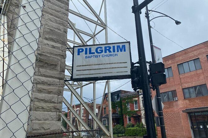 African American Heritage Tour of Chicago - Hyde Park: Obama, a museum stop, and famous-home photo angles