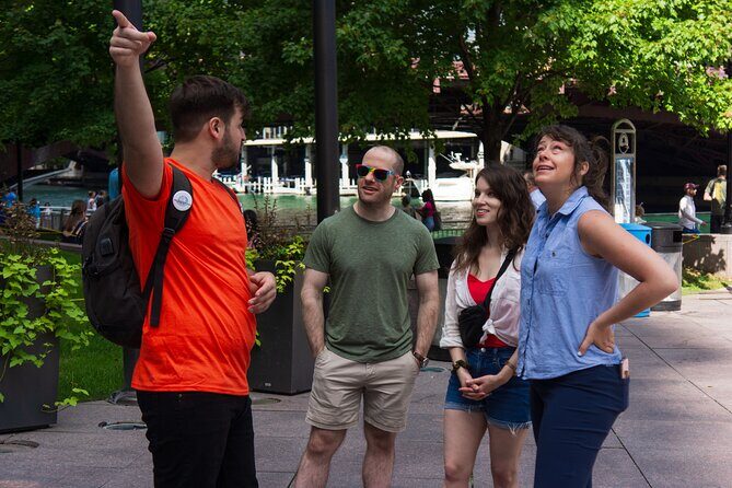 Architecture & History Guided Tour along the Chicago Riverwalk - Stop 5: Centennial Fountain and Water Arc