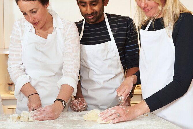 Artisan Italian Pasta Class in Chicago (Includes 3-Course Meal) - Chef Coco and the Small-Group Advantage (Up to 8 Guests)