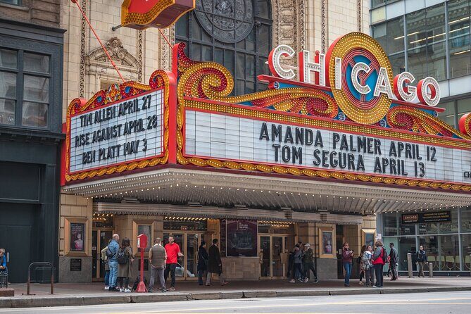 Best of Chicago: Architecture & Highlights City Private Tour - Your starting point: the Chicago Theatre and a neon-led kickoff