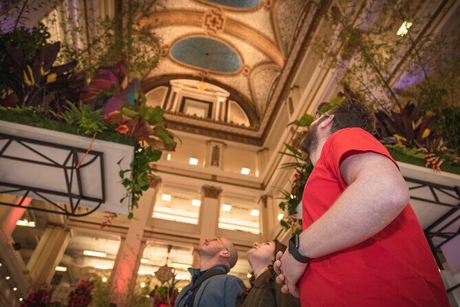 Best of Chicago: Architecture & Highlights City Private Tour - Magnificent Mile: your architecture walk turns into a street stroll