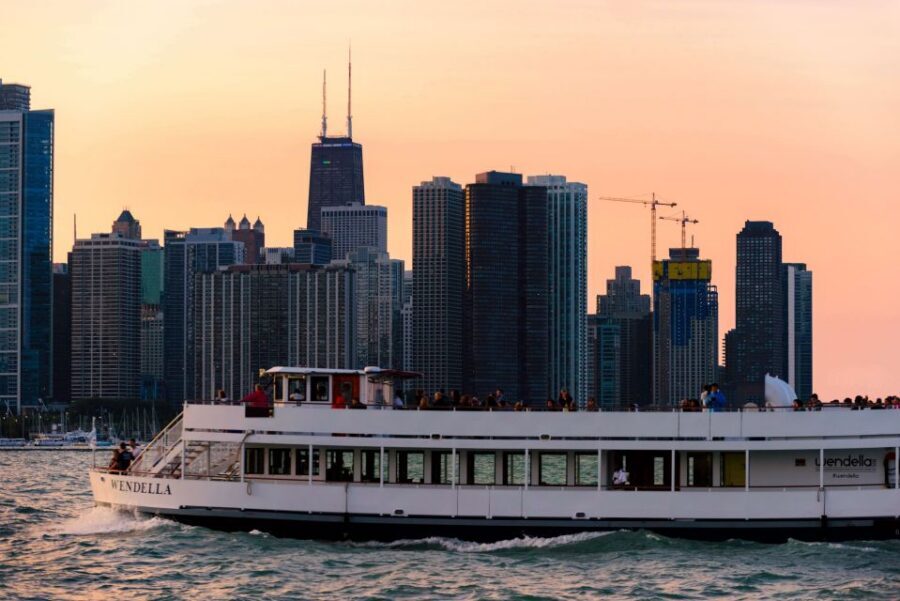 Chicago: 1.5-Hour Scenic Sunset Lake Cruise - Photo Stops That Actually Work: Staircase, Stern, and Bow