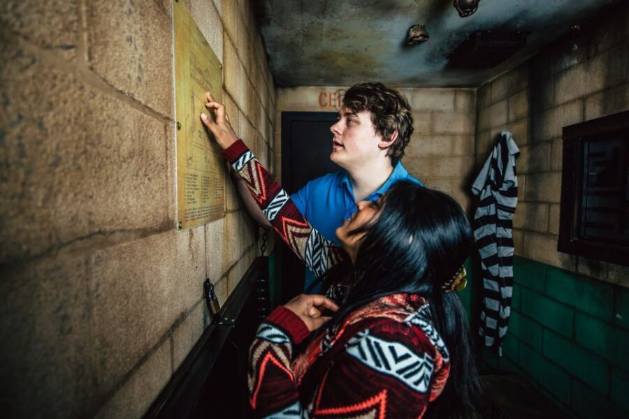 Chicago: 1-Hour Escape Room Adventure - How the 60-Minute Game Actually Works (Guide, Hints, Locked Door)