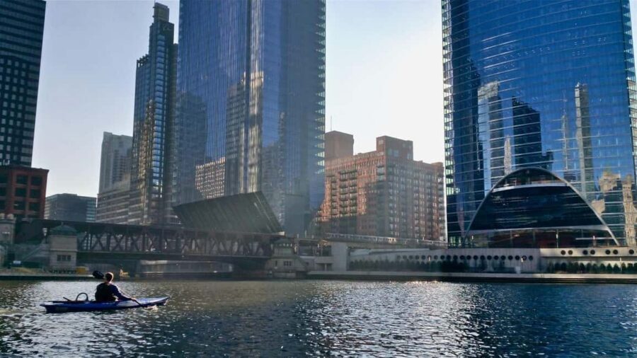 Chicago: 2-Hour Downtown Kayak Rental - Where You’ll Paddle: Skyline Canyon Meets Riverfront Path
