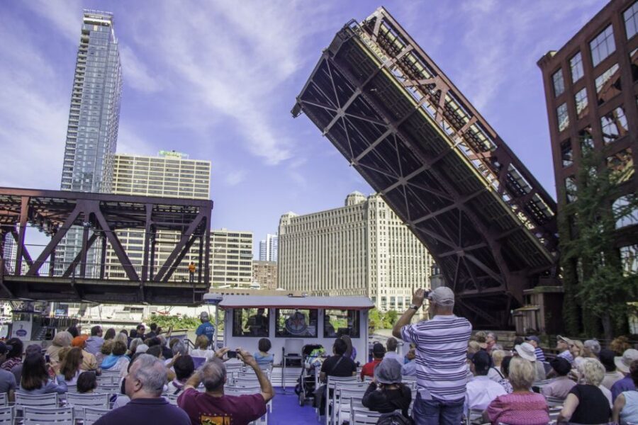 Chicago: 45-Minute Family-Friendly Architecture River Cruise - Key Things You’ll Notice on This Cruise