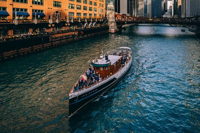Chicago Architectural River Cruise - River East Plaza to Boarding: Set Yourself Up for Great Views