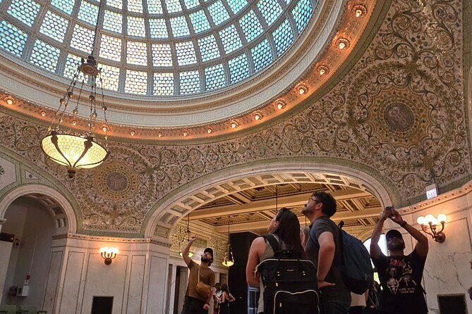Chicago Architecture and True Crime Tour - A Loop Walk That Puts Architecture Next to True Crime