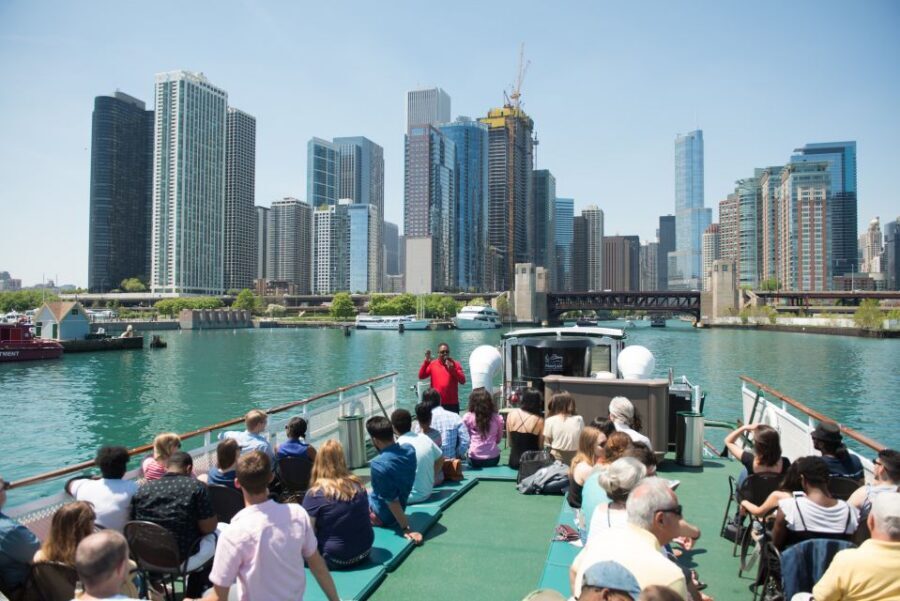 Chicago: Architecture Center Cruise on Chicago's First Lady - Getting Your Best Experience: Seats, Timing, and Weather Reality