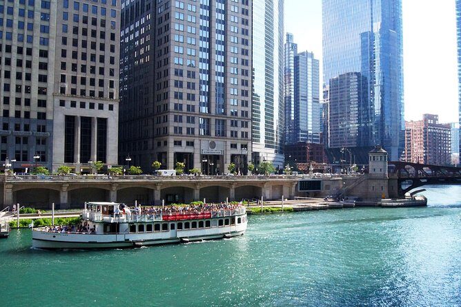 Chicago Architecture Center River Cruise aboard First Lady - The River Stops: How the Cruise Teaches You to Spot Meaning