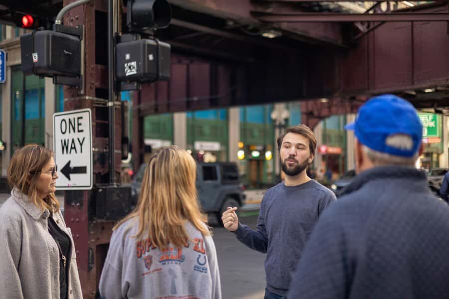 Chicago: Architecture & True Crime History - Chicago Architecture and True Crime: What This Tour Actually Feels Like