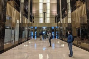Chicago Architecture Walking Tour: Incredible Art Deco Interiors - Meeting at 425 S Financial Pl: Use the Metal Horse Cue
