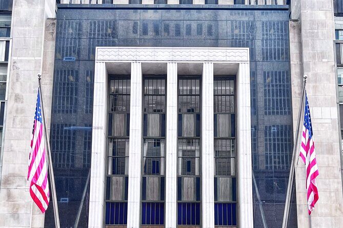 Chicago Art Deco Madness Walking Tour - The Loop is the museum, and you’re walking through it