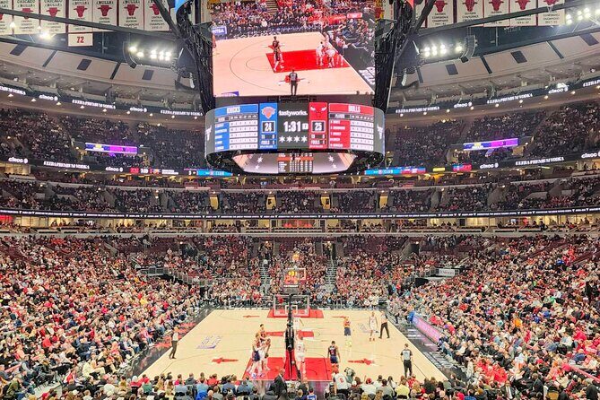 Chicago Bulls Basketball Game Ticket at United Center - The United Center game plan: what the 3 hours feel like