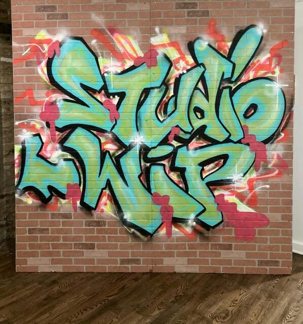Chicago: BYOB Spray Paint and Sip Workshop - Accessibility and comfort in one indoor location