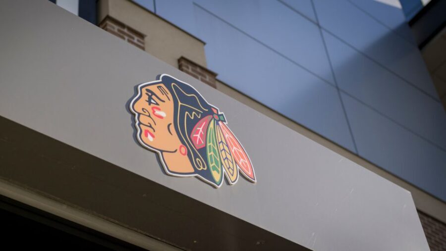 Chicago: Chicago Blackhawks NHL Game Ticket at United Center - Getting in smoothly: rules, crowds, and bag checks