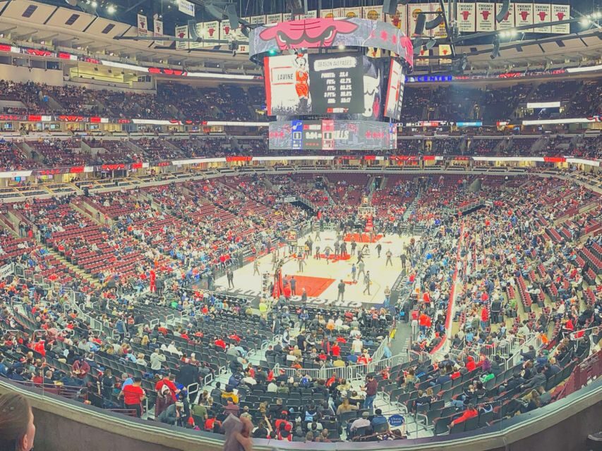 Chicago: Chicago Bulls Basketball Game Ticket - Food, Souvenirs, and Cashless Everything