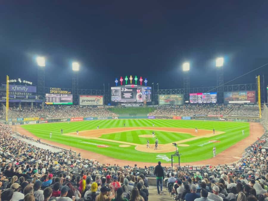 Chicago: Chicago White Sox Baseball Game Ticket - How long you’ll be there and what that means for your plans