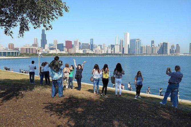 Chicago City Minibus Tour - The Bean, Pritzker Pavilion, Crown Fountain: the big photo zone