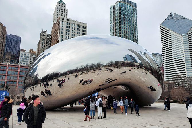 Chicago City Minibus Tour - Buckingham Fountain: a seasonal highlight that still pays off