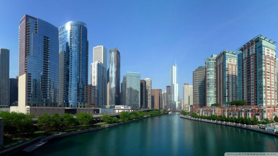 Chicago: City Minibus Tour with Optional Architecture Cruise - Grant Park And Buckingham Fountain: The City’s Front Yard Moment