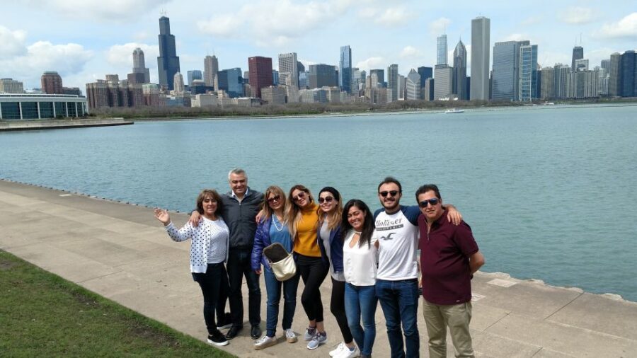 Chicago: City Minibus Tour with Optional Architecture Cruise - Gold Coast And Lincoln Park: Neighborhood Color Without The Long Walk