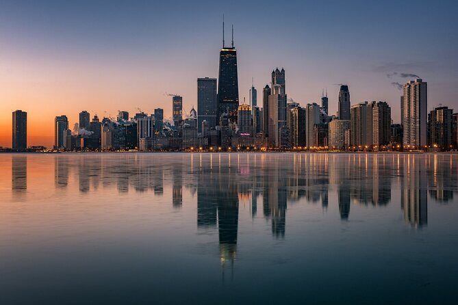 Chicago City Tours - Buckingham Fountain area, Navy Pier, and Michigan Avenue breaks