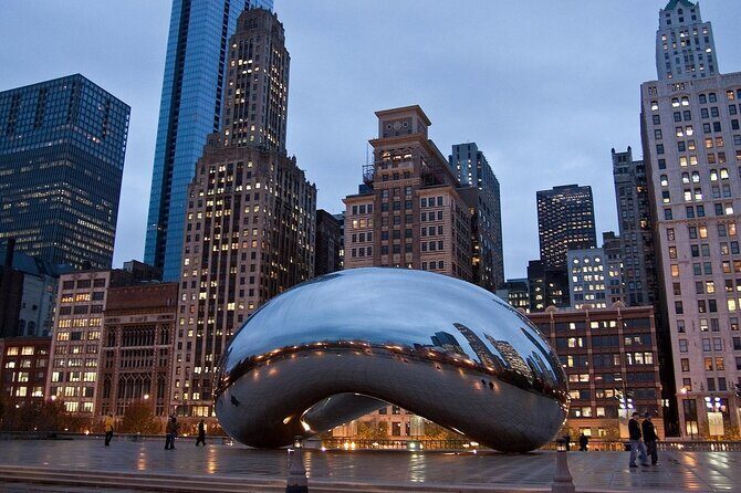 Chicago City Tours - Art Institute, Chicago Cultural Center, and downtown architecture photo stops