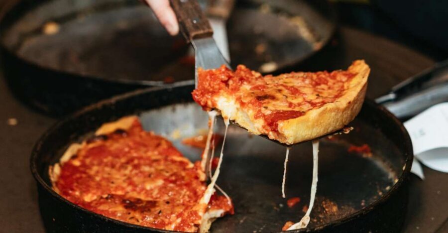 Chicago: Classic Food Walking Tour with Bike or Kayak Rental - What You Taste: Pizza, Hot Dogs, Brownies, Italian Beef, Plus Optional Craft Beer