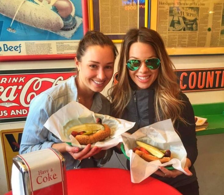 Chicago: Classic Food Walking Tour with Bike or Kayak Rental - Chicago Stories You Can Use: Why the Guide Matters