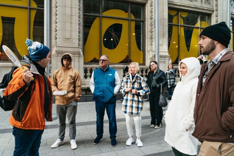 Chicago: Classic Food Walking Tour with Bike or Kayak Rental - Who This Tour Fits Best