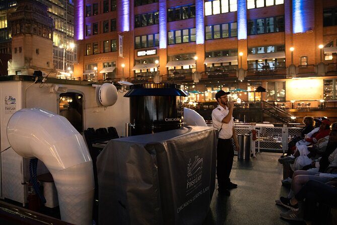 Chicago Creepy Cruise - Working the river route: how the stops shape what you see