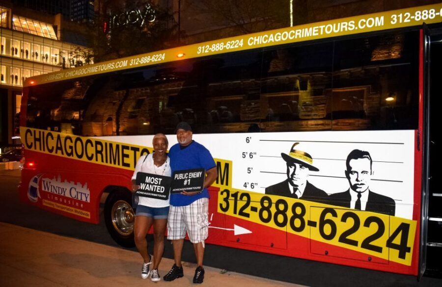 Chicago Crimes Night Tour - The downtown loop: Magnificent Mile to Lincoln Park with big skyline views