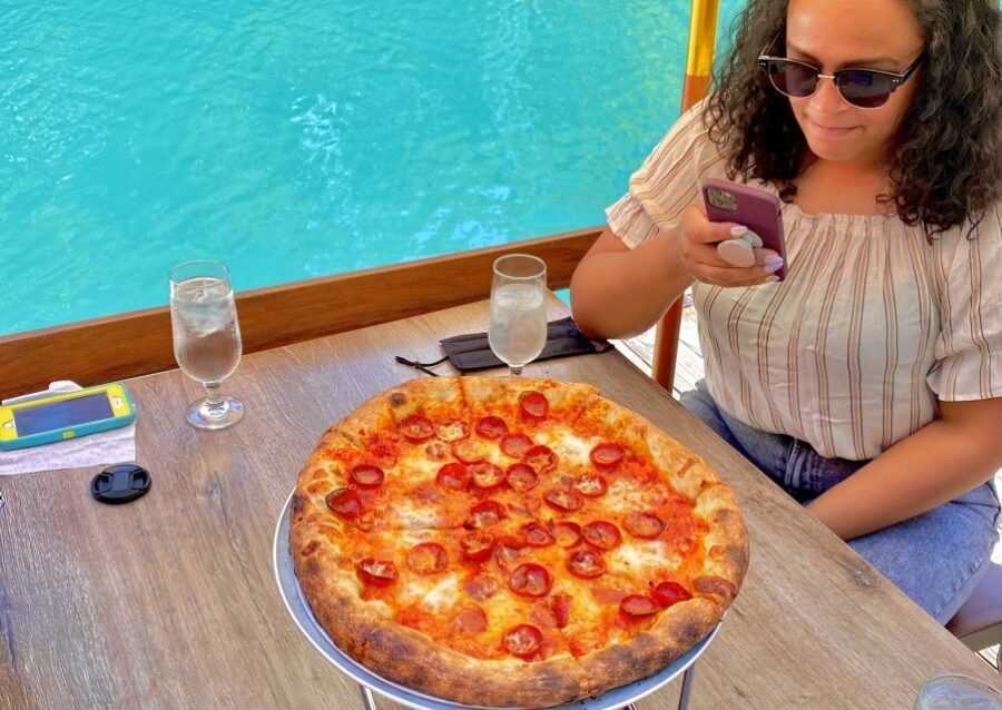 Chicago: Downtown Pizza Guided Walking Tour with Tastings - Drinks, IDs, and the Practical Stuff That Saves Your Tour