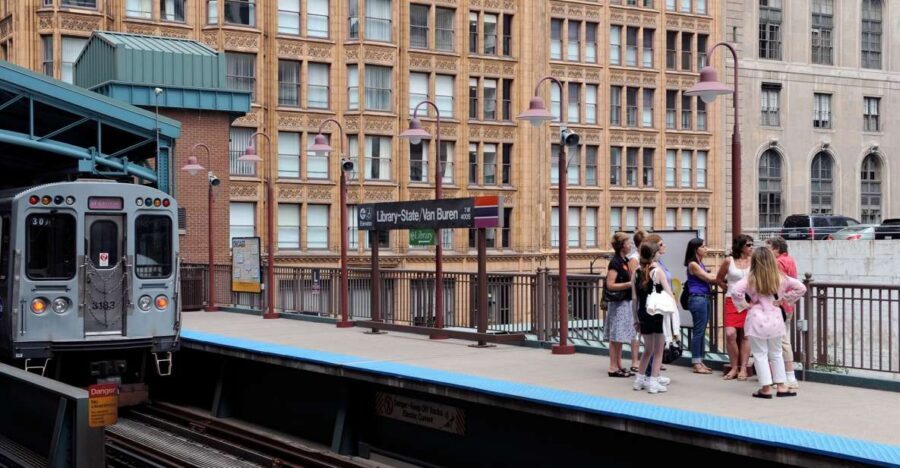 Chicago: Elevated Architecture Walking Tour - Meet at the Chicago Architecture Center and pick up your Ventra card