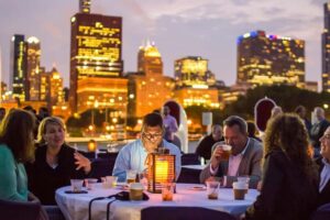 Chicago: Fireworks Cruise with Lake or River Viewing Options - Up the Chicago River to Wolf Point: a guided city-night intro