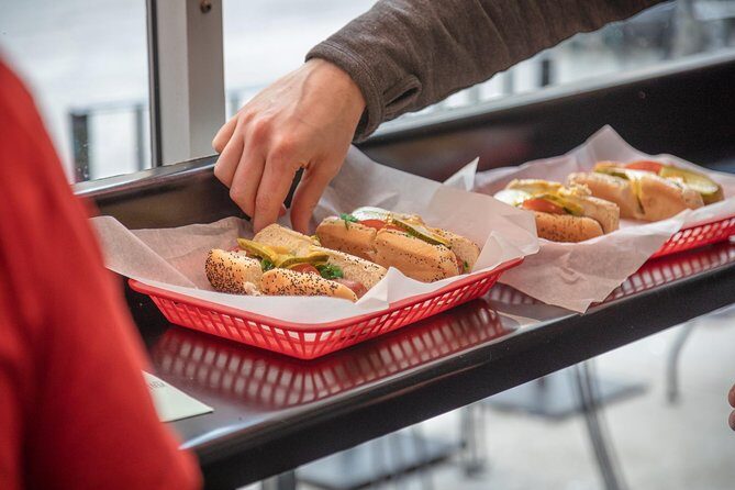 Chicago Food Tour: Taste the City’s Most Iconic Eats - Food portions, vegetarian needs, and what to know about allergies
