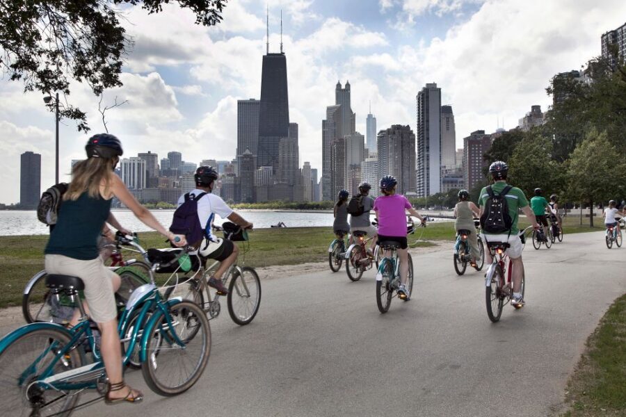 Chicago: Full-Day or Half-Day Bike Rental - Getting started near Navy Pier: helmet, lock, and a map you’ll actually use
