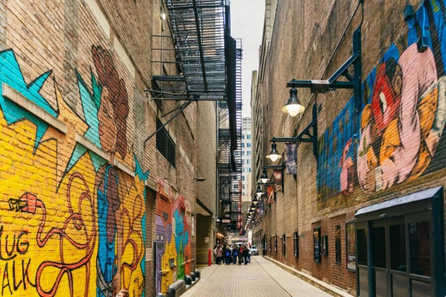 Chicago: Gangsters and Ghosts Guided Walking Tour - Price and Time: How $36 Fits a 2-Hour Story Tour