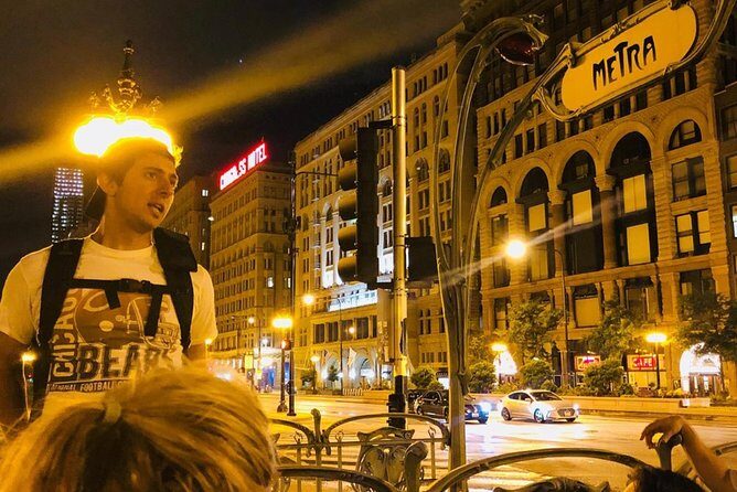 Chicago: Gangsters and Ghosts Walking Tour - Prohibition Meets Photo Stops: What the 2-Hour Experience Is Really Like