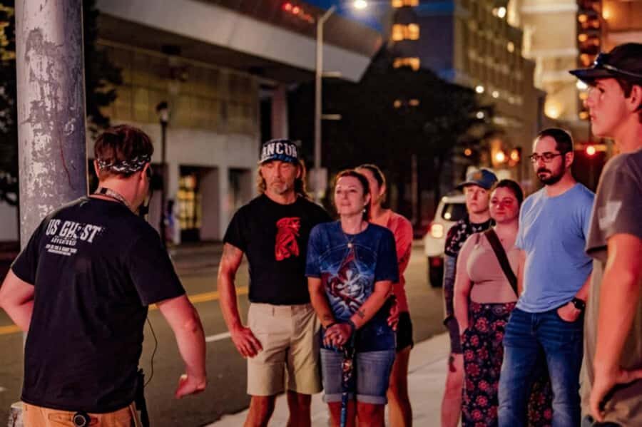 Chicago: Ghosts & Hauntings of the Windy City Walking Tour - The guide makes it: Alec V., Tammie, and the pacing that keeps you listening