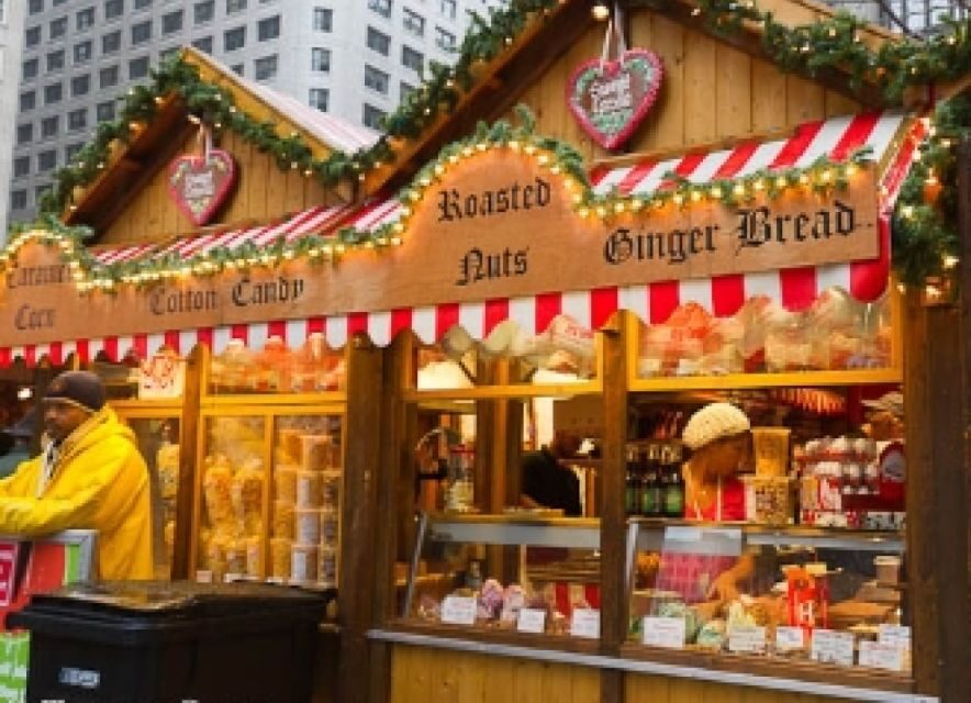 Chicago: Guided Holiday Walking Tour and Food Sampling - Palmer House Hotel: Brownies at a Place With Built-In Story