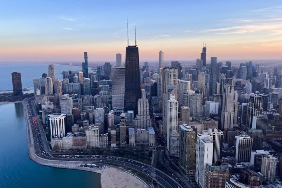 Chicago: Helicopter Tour of Chicago Skyline - Landmarks you’ll recognize instantly from the sky