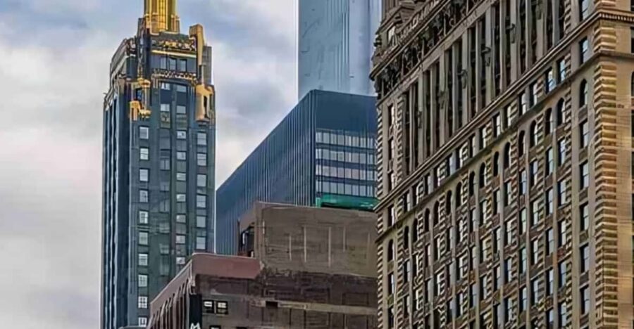 Chicago Highlights Private Walking Tour With A Guide - Meeting at LondonHouse Chicago (85 E Wacker Dr) and Getting Oriented Fast