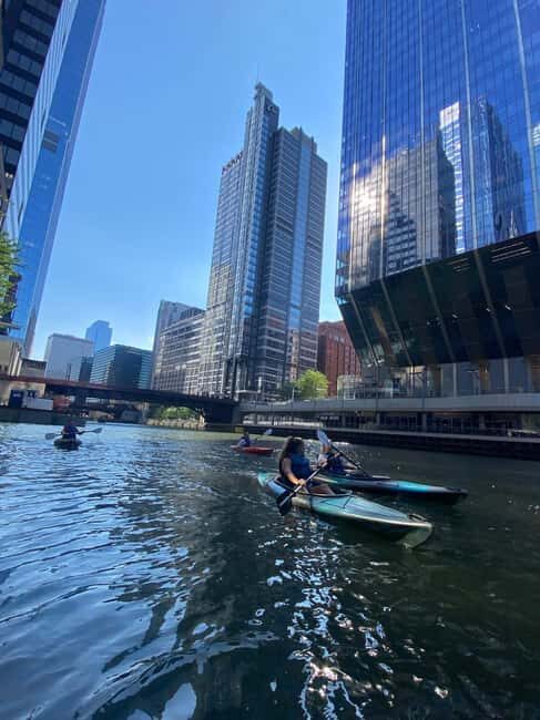 Chicago: History and Architecture Guided Kayak Tour - Passing Under Articulated Ironwork Bridges and Drawbridge Engineering