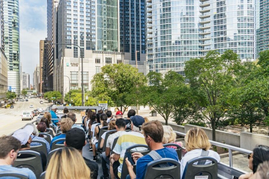 Chicago: Hop-on Hop-off Sightseeing Tour by Open-top Bus - Riverwalk and Willis Tower: the downtown power-shot