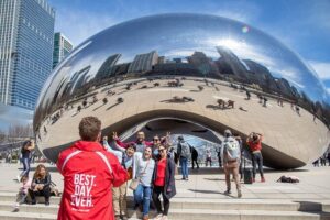 Chicago in a Day: Food, History & Architecture Walking Tour - City Hall to the Chicago River: Where the Day Moves