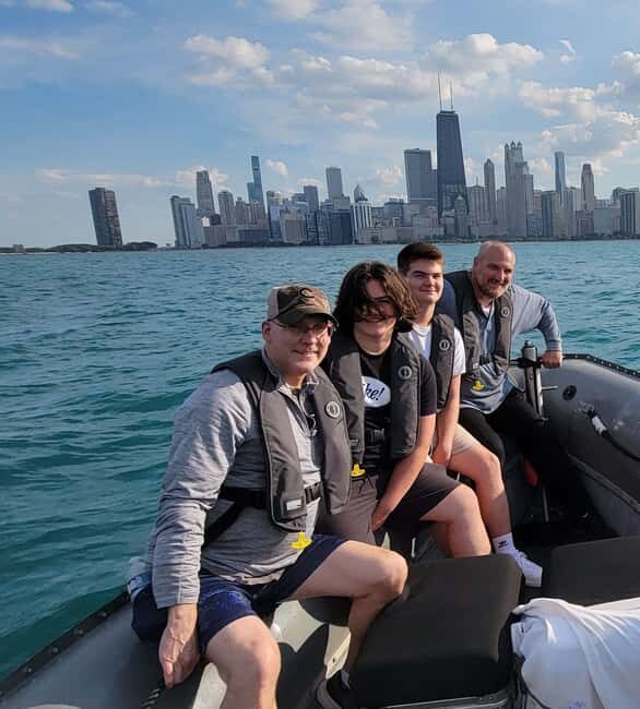 Chicago: Lake and River Tour on a RIB Boat - Chicago River locks and slow-speed sightseeing inside the city